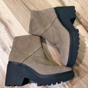 Stylish Tan Ankle Boots for Women